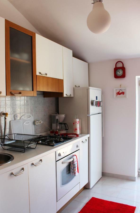 Apartamento Sunny Corner In City Center With Free Parking Pula Exterior foto